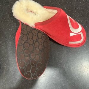 NWT cozy Ugg slippers Men size 8